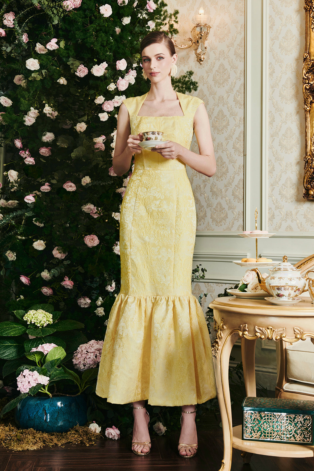 Yellow Trapez Neckline Rose Jacquard Mermaid Dress