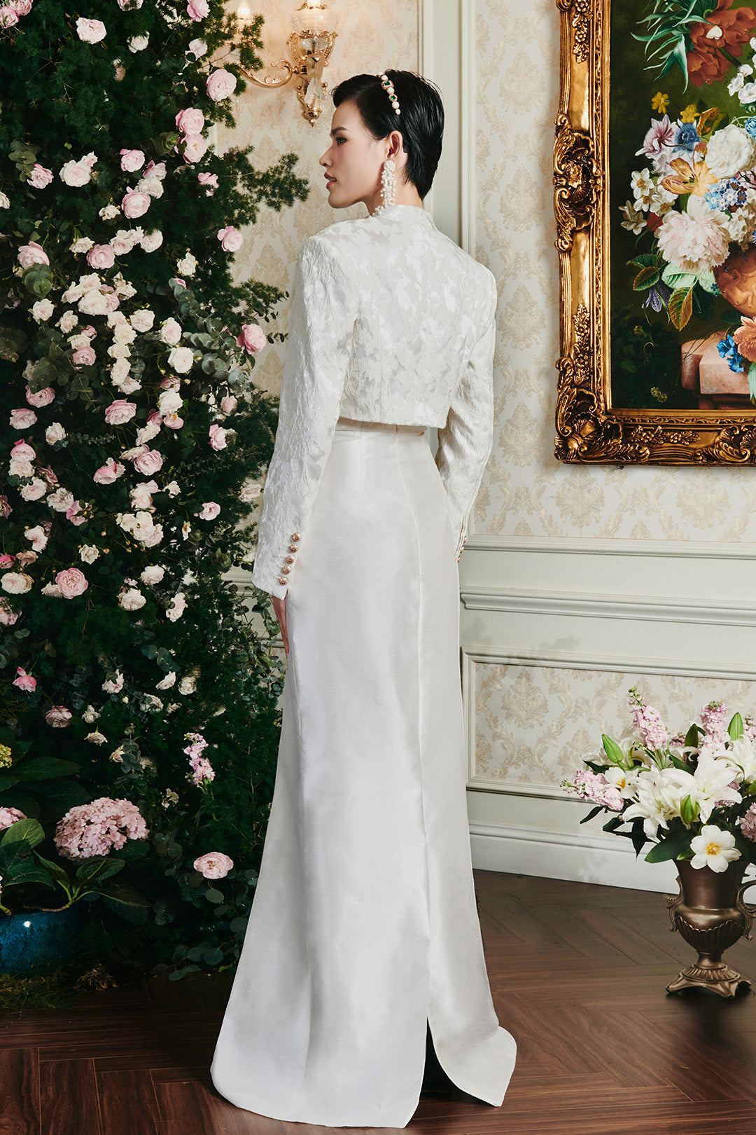 White Strapless Lady Evening Dress