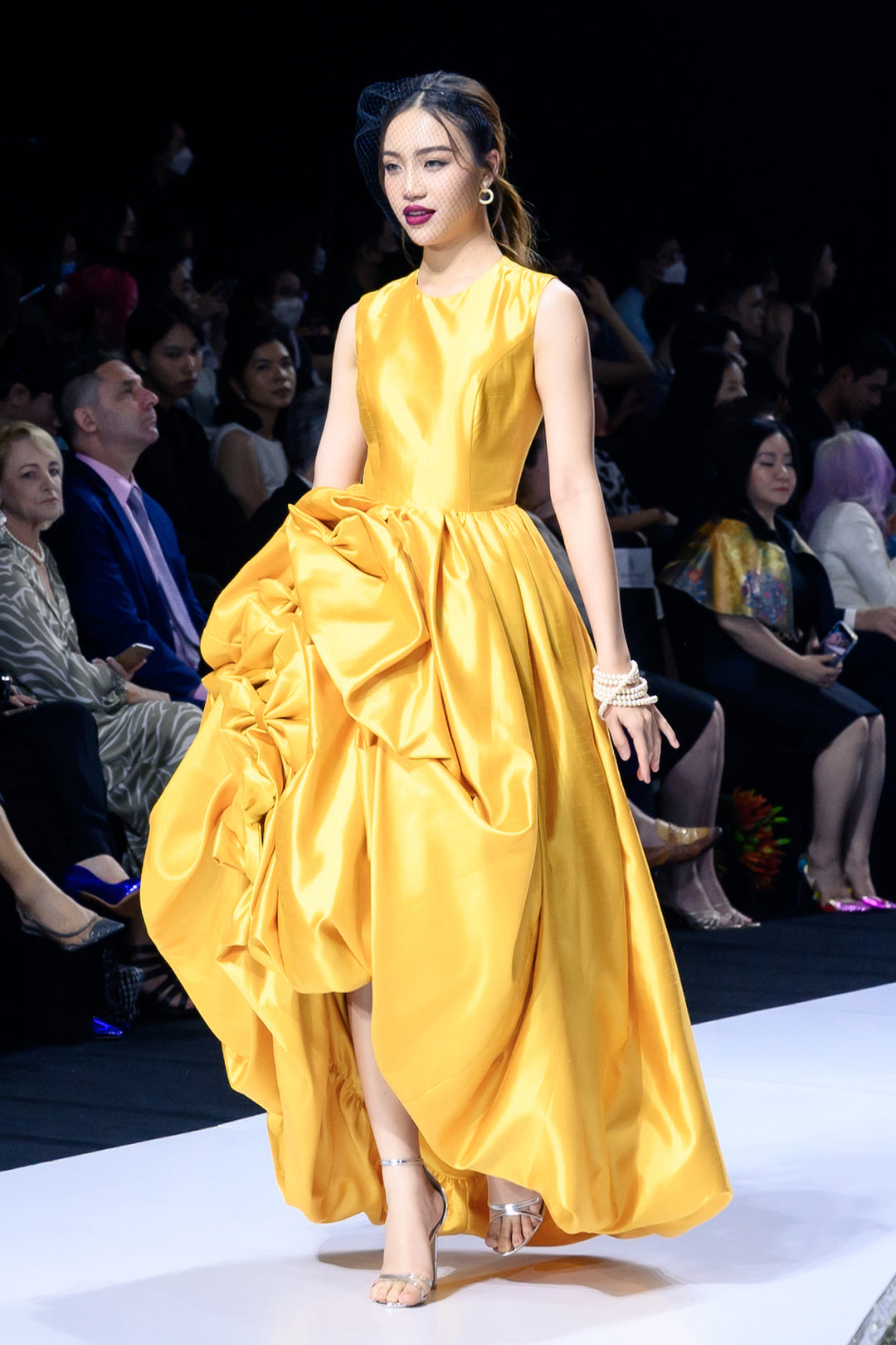 Round Neck Minid Ball Gown With Bow
