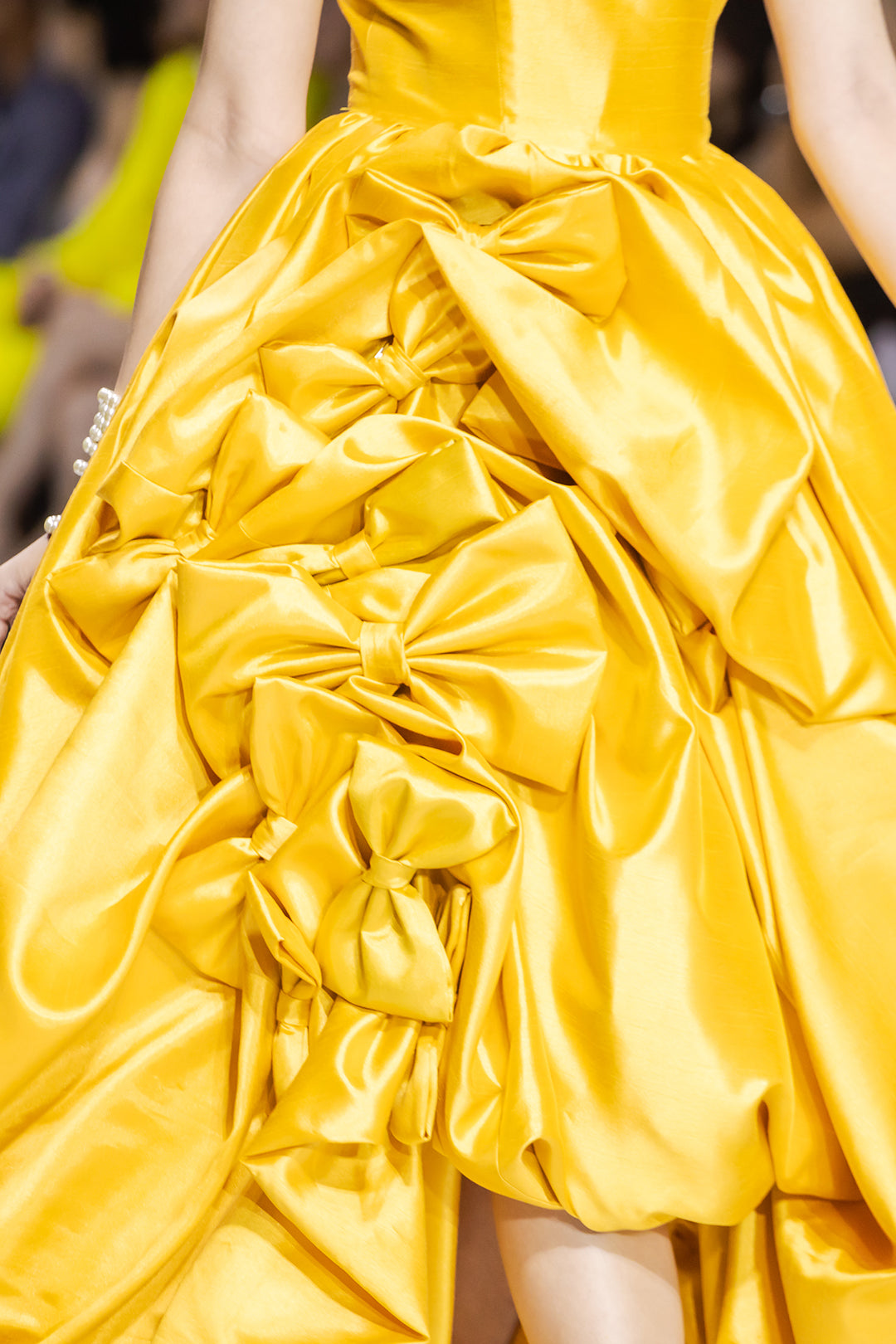 Round Neck Minid Ball Gown With Bow