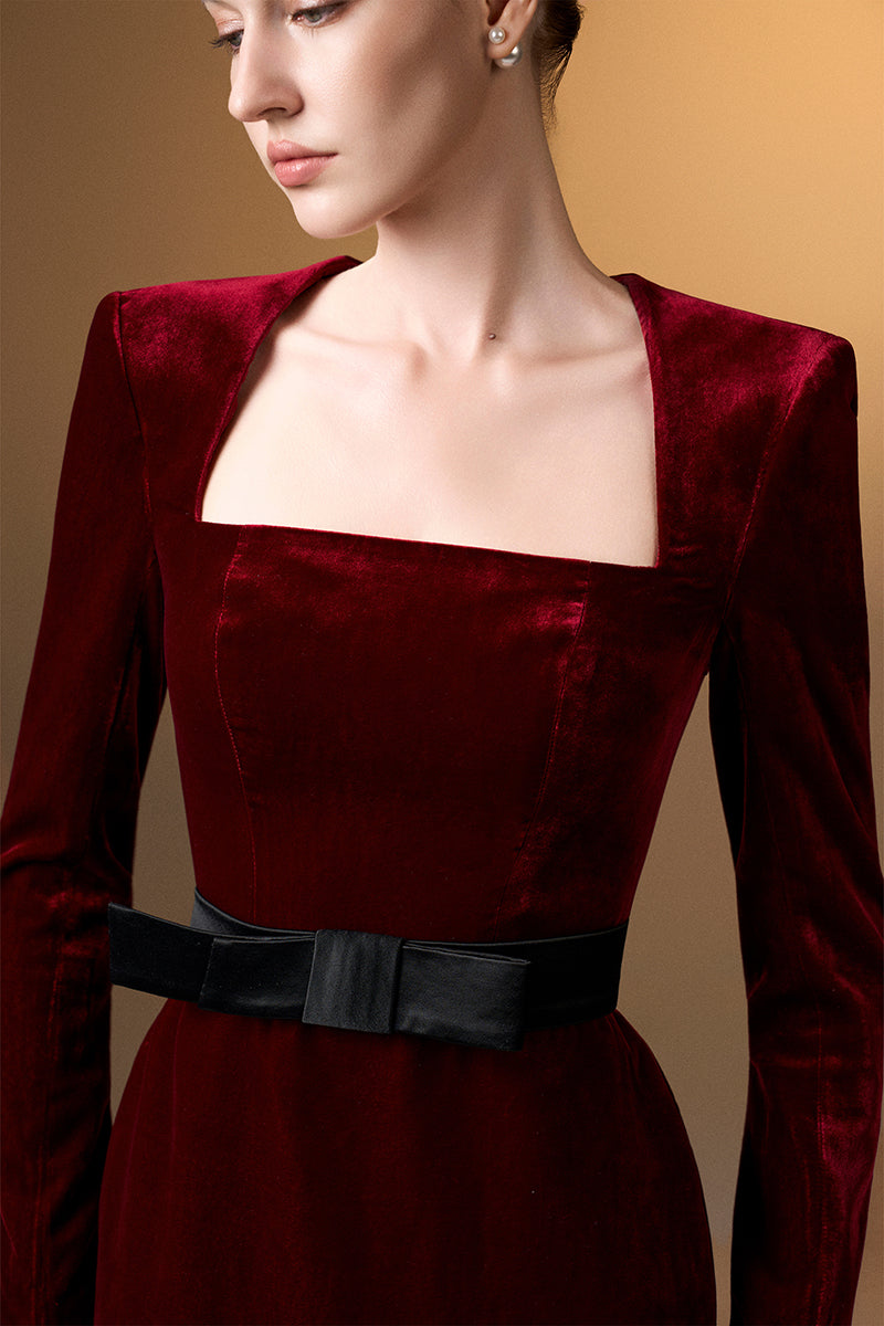 Trapeze Neck Column Gown With Long Sleeves In Dark Red Grain Velvet