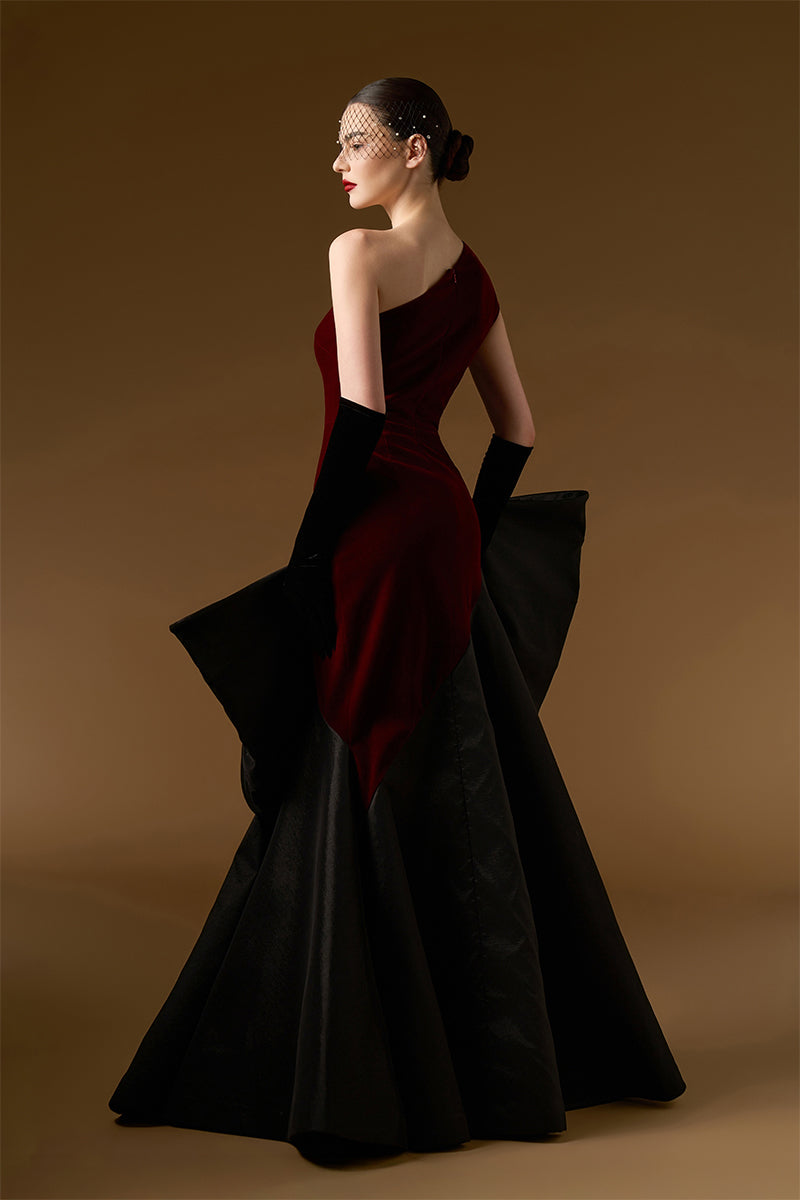 Asymmetric One-shoulder Gown With Exaggerated Bow
