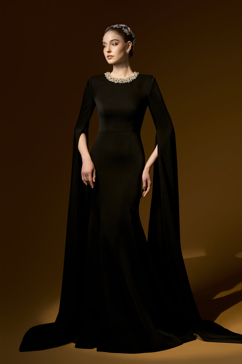 Mermaid Evening Gown With Round Neckline And Floor-Length Slit Sleeves