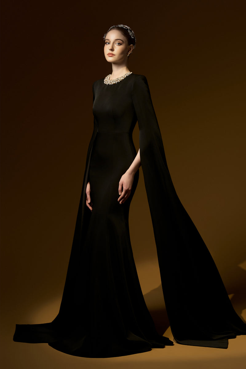 Mermaid Evening Gown With Round Neckline And Floor-Length Slit Sleeves