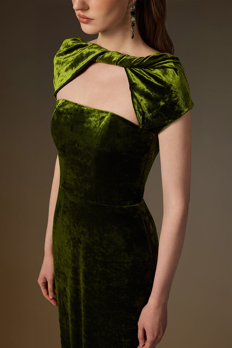 Round Neck Short Sleeve Gown With Draped Details In Green Velvet