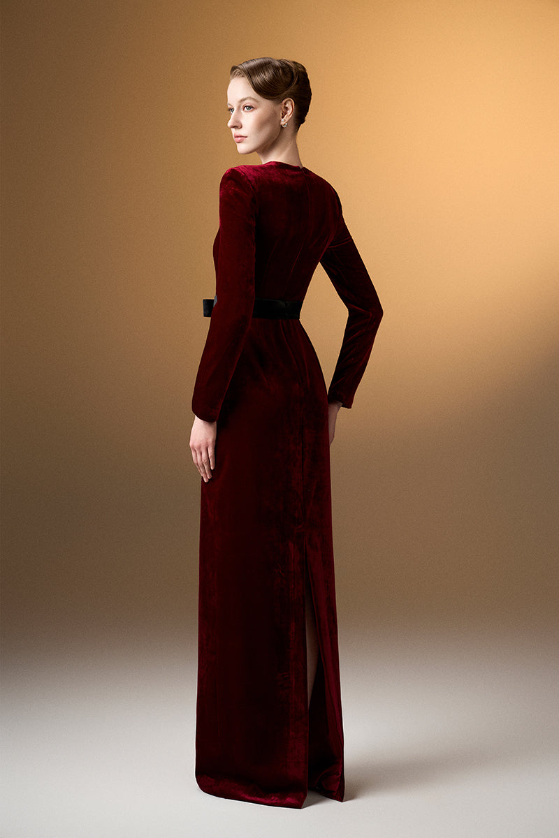Trapeze Neck Column Gown With Long Sleeves In Dark Red Grain Velvet