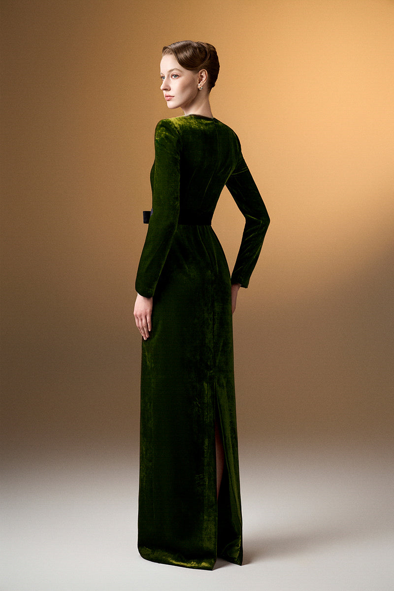 Trapeze Neck Column Gown With Long Sleeves In Light Green Grain Velvet