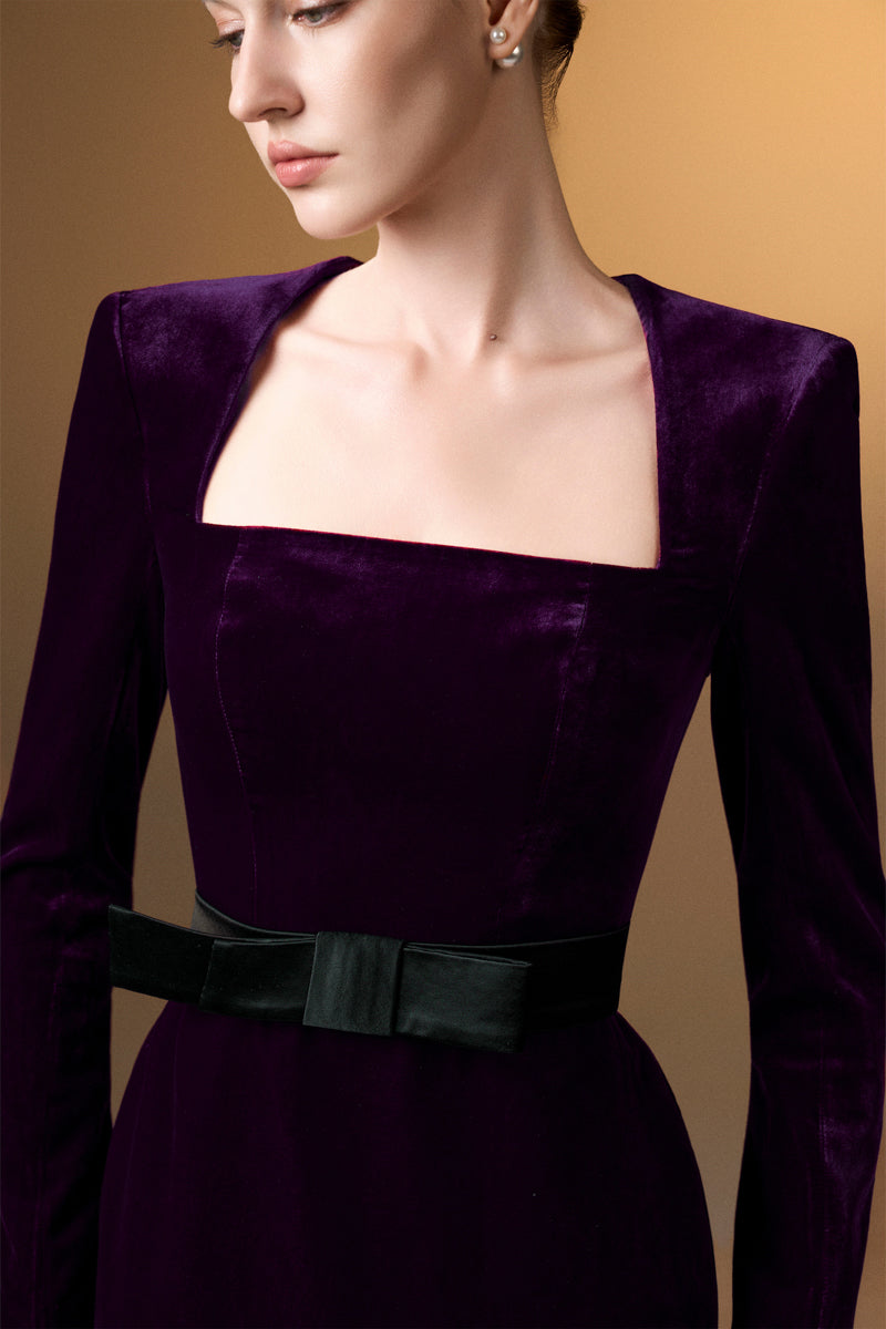 Trapeze Neck Column Gown With Long Sleeves In Dark Purple Grain Velvet