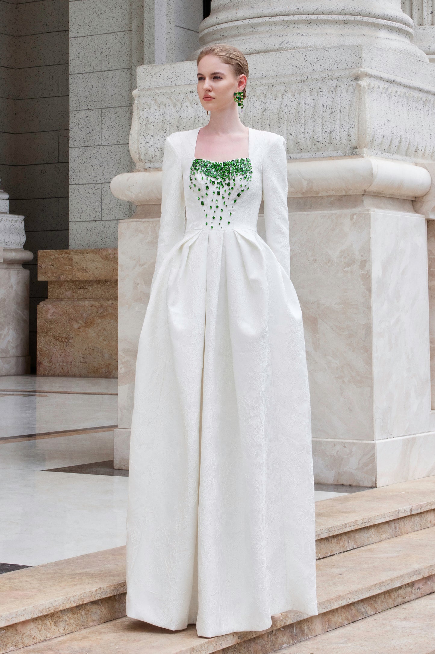 Queen Anne Long Sleeves Gown