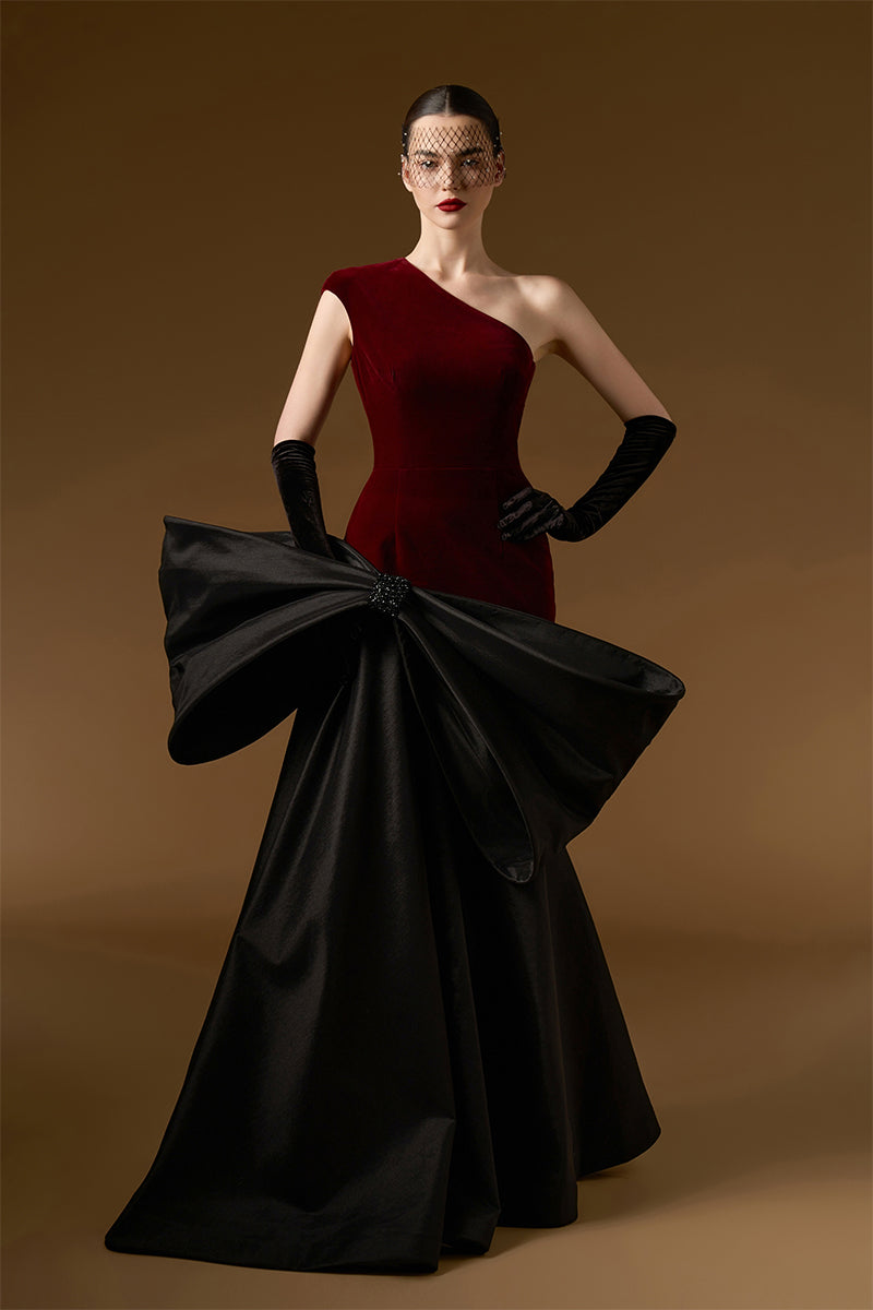 Asymmetric One-shoulder Gown With Exaggerated Bow