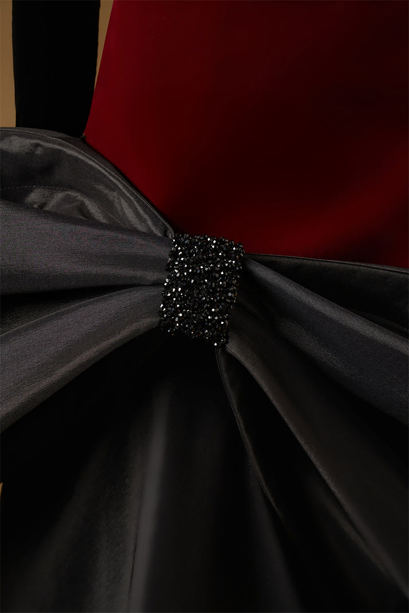Asymmetric One-shoulder Gown With Exaggerated Bow